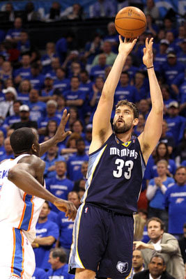 季在防守端 季在防守端